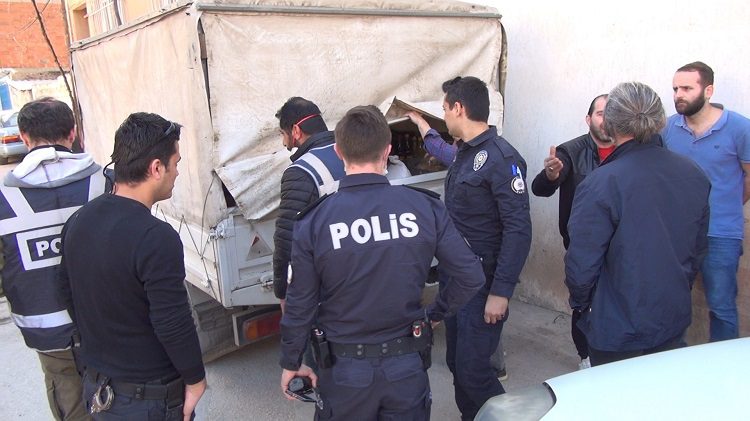 Sokağa çıkma yasağı hırsızları durdurmadı