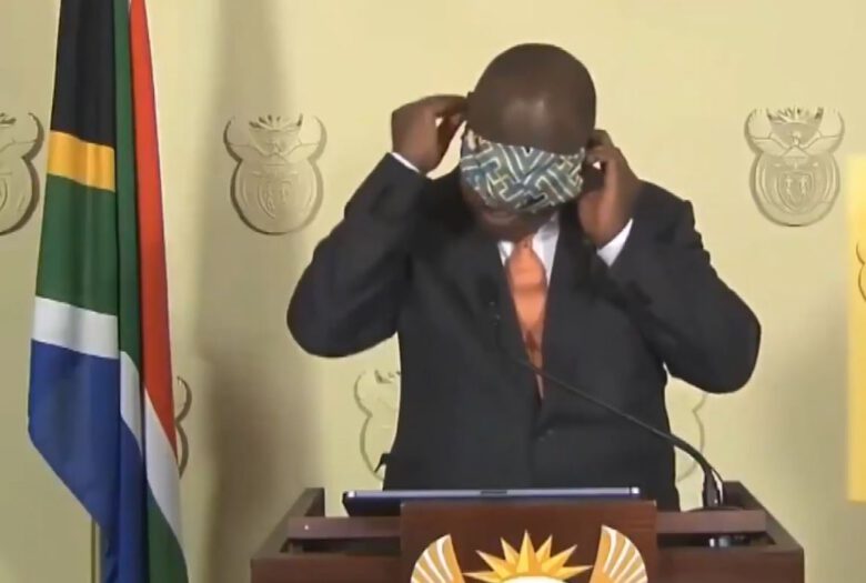 Güney Afrika Devlet Başkanı’nın maske ile imtihanı