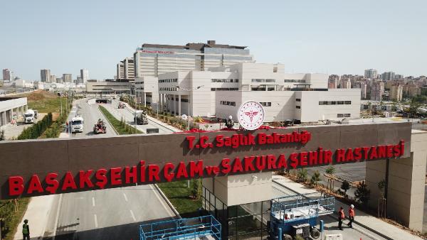 21 Mayısta açılacak Başakşehir Çam ve Sakura Şehir Hastanesi’ndeki son durum havadan görüntülendi