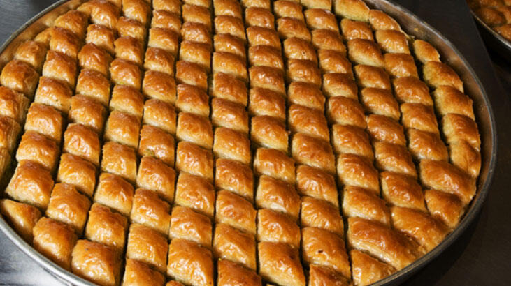 Açıkta satılan tatlılarda virüs riski