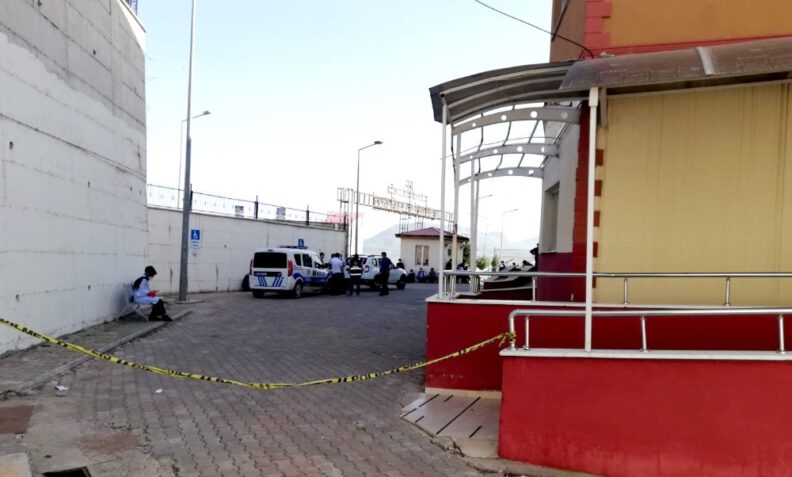 Adıyamanda Si̇lahlı Sopalı Kavga: 1 Ölü, 1 Yaralı