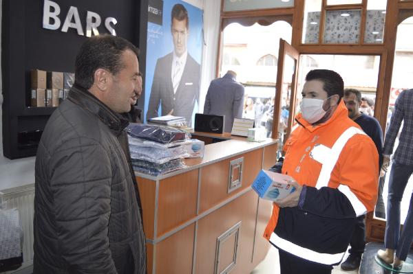 Ağrı Belediye Başkanı Sayan: CHP’li belediyeler istesin maske gönderelim