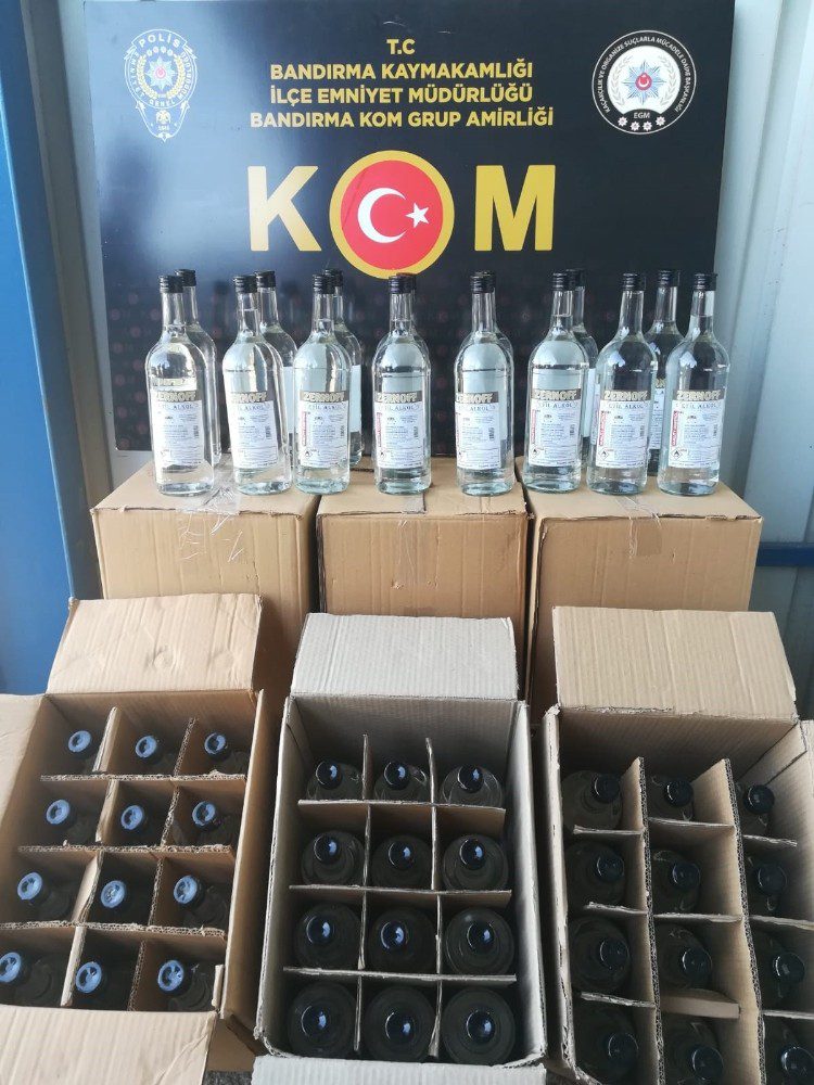 Bandırmada Kaçak Tütün Ve İçki̇ Operasyonu