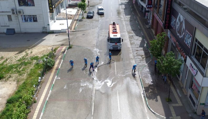 Vişne Caddesi’nde koronavirüs temizliği