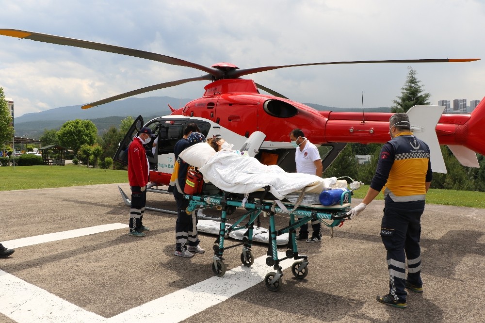 Doğum Yapan Kadın Ambulans Heli̇kopterle Ankaraya Sevk Edi̇ldi̇