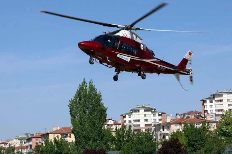 Doğuma Hava Ambulansı İle Yeti̇şti̇
