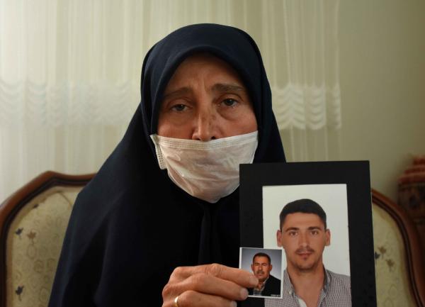 Eşi ve oğlu öldürülen kadın: Gözlerimin önünde eşimi ve oğlumu katlettiler