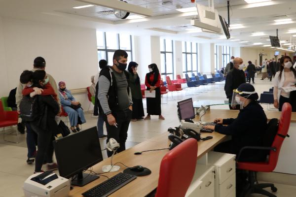Eskişehir Şehir Hastanesi’nde polikliniklere vardiya uygulaması geliyor