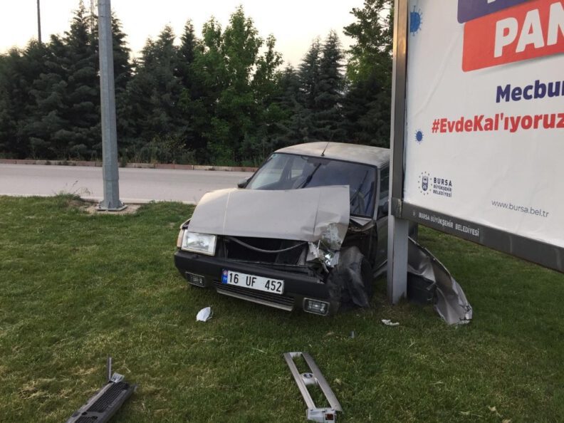 İnegölde Trafi̇k Kazası: 2 Yaralı