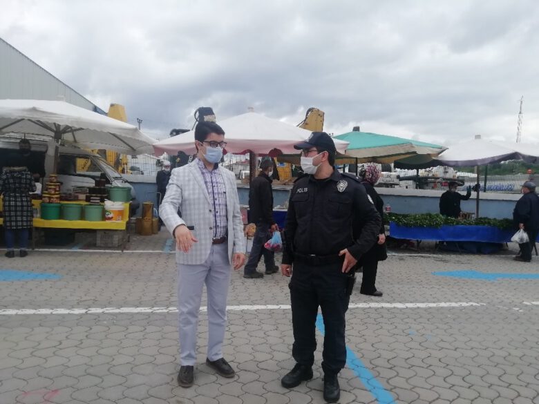 Kaymakam Kaya pazar yerini denetledi