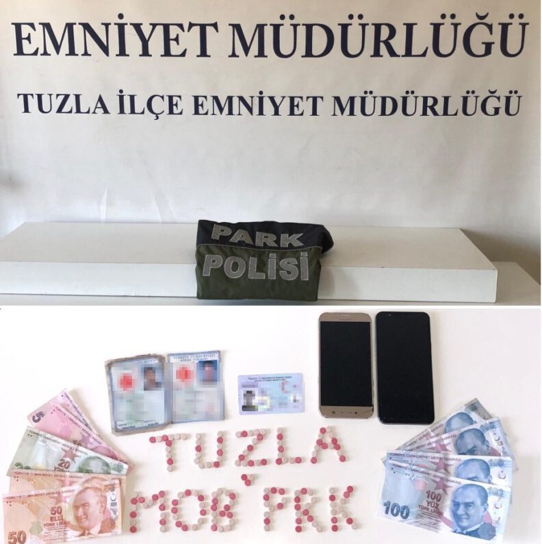 Kocaeli̇den Geli̇p Tuzlada Uyuşturucu Satan Şahıs Yakayı Ele Verdi̇