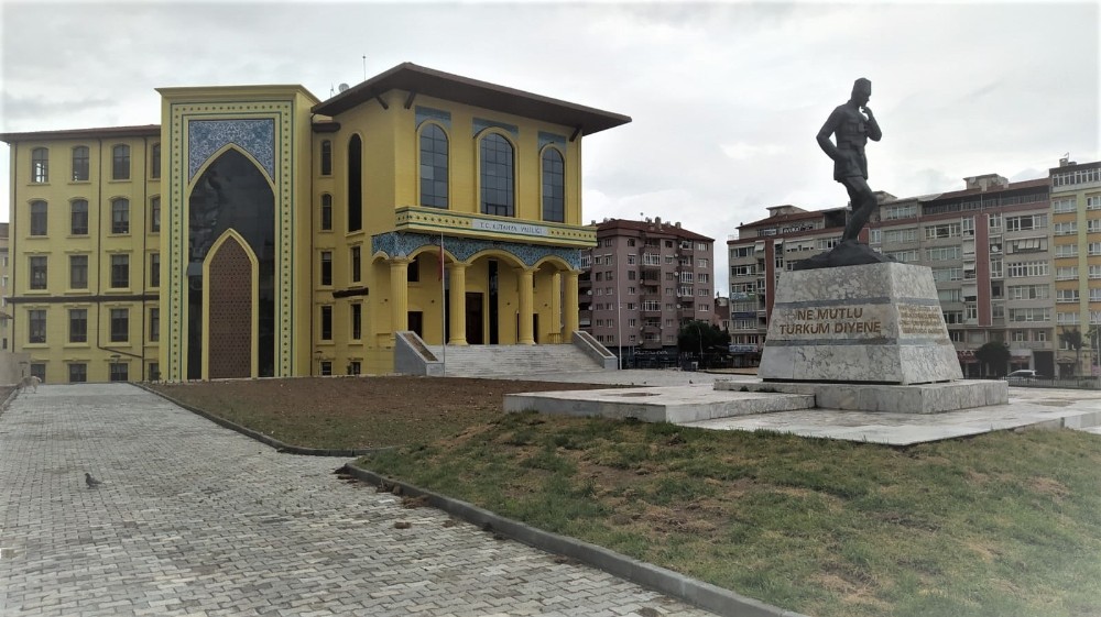 Kütahyada Bi̇r Mahalledeki̇ Karanti̇na Kalktı, Köydeki̇ Uzatıldı