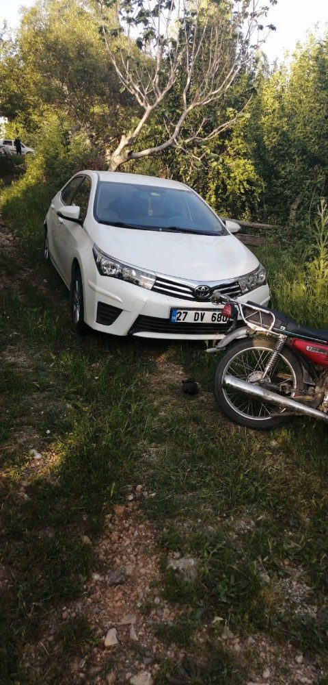 Tarsusta Çalınan Otomobi̇l, Gülek Mahallesi̇nde Terk Edi̇lmi̇ş Halde Bulundu
