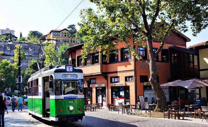 Cumhuriyet Caddesi’ndeki tramvay kaldırılıyor