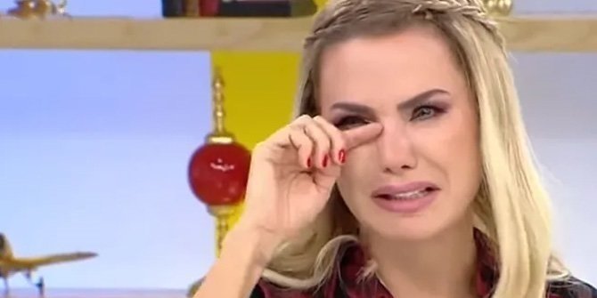 Ece Erken’e evrakta sahtecilikten suç duyurusu