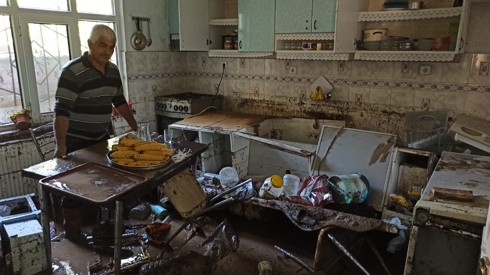 Bursa’da selden etkilenen evler kullanılamaz hale geldi