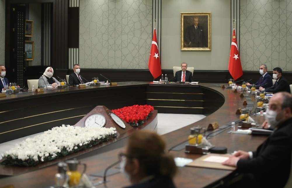 Kulisleri hareketlendiren iddia: Kabine değişikliği