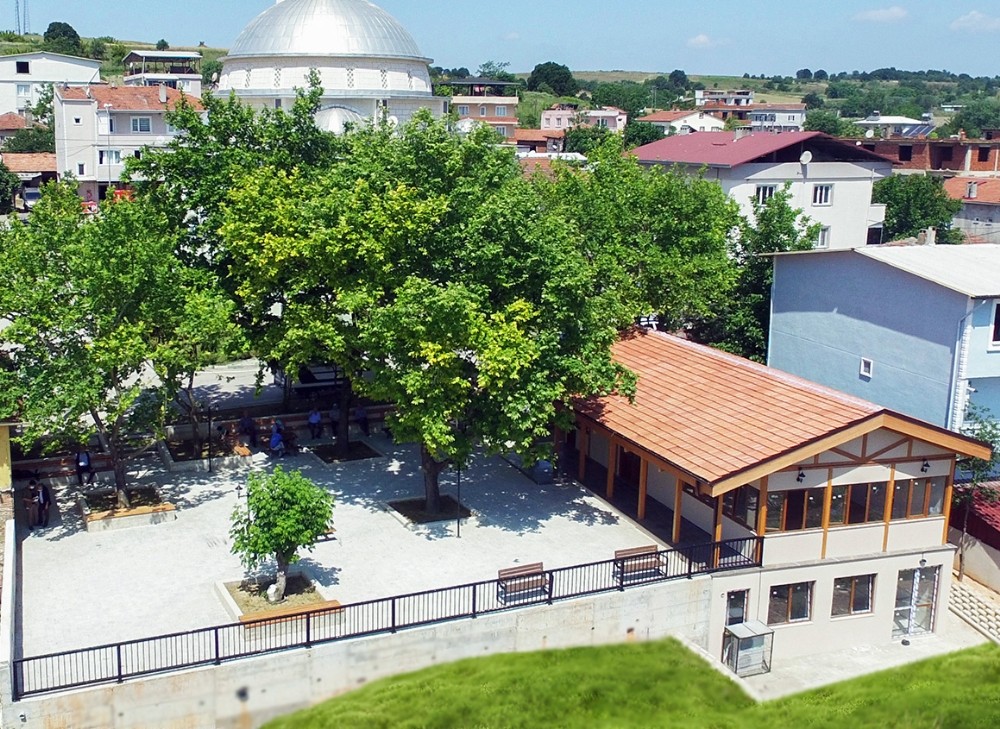 Ni̇lüfer Gökçeköy yeni meydan ve kahvehaneye kavuştu