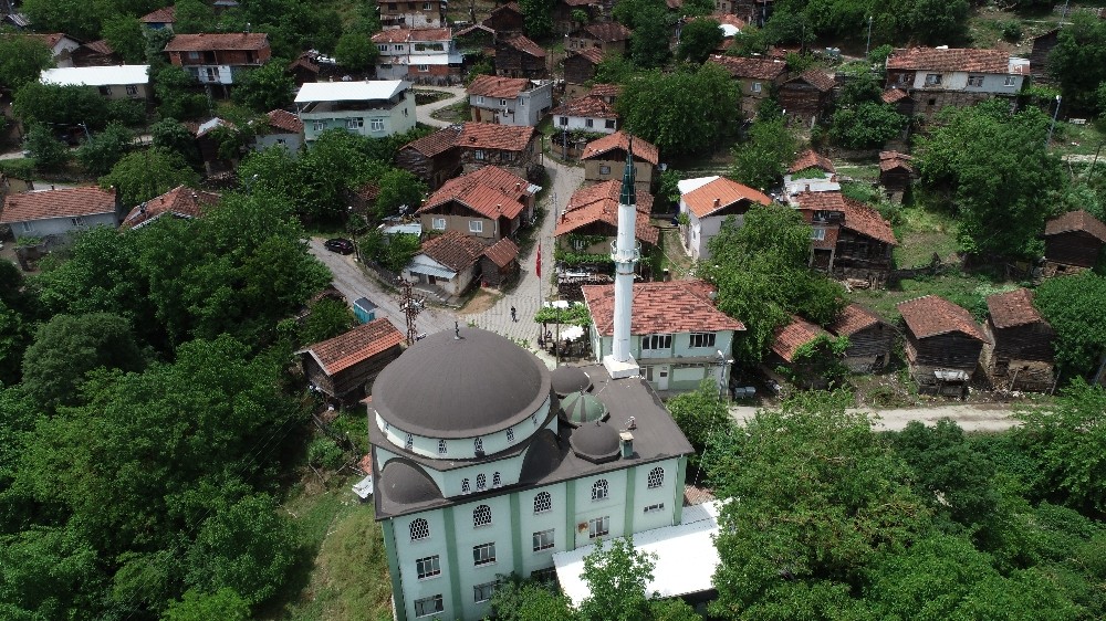 Bursa’nın bu mahallesine virüs uğramadı