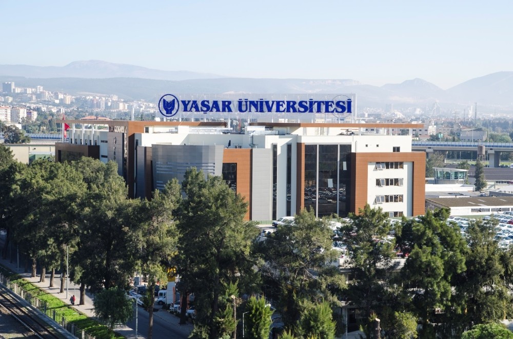 Yaşar Üni̇versi̇tesi̇nden Doktora Öğrenci̇leri̇ne Tam Burs Fırsatı