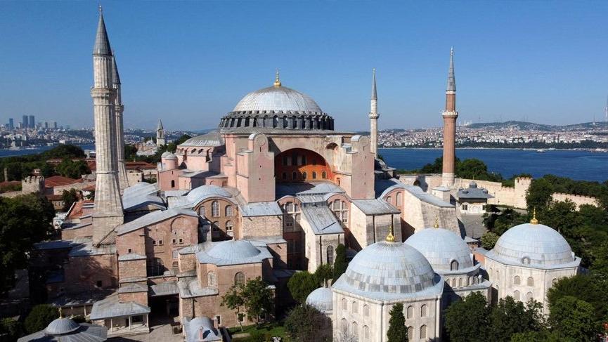 Ayasofya’da ilk namaz hazırlıkları