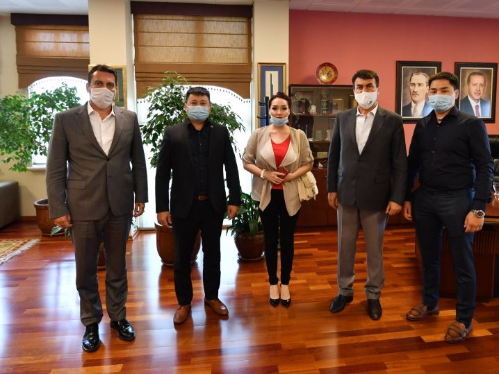 Ana yurttan ata yurda kardeşlik köprüsü