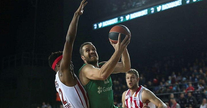 Bursaspor Oğuz Savaş’ı kadrosuna kattı