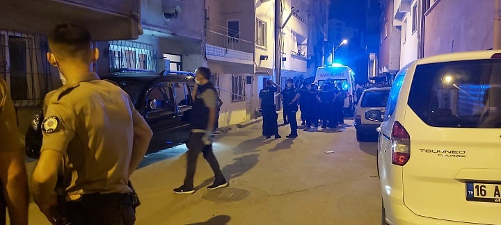 Eşinin ve çocuklarının cesetlerini buldu