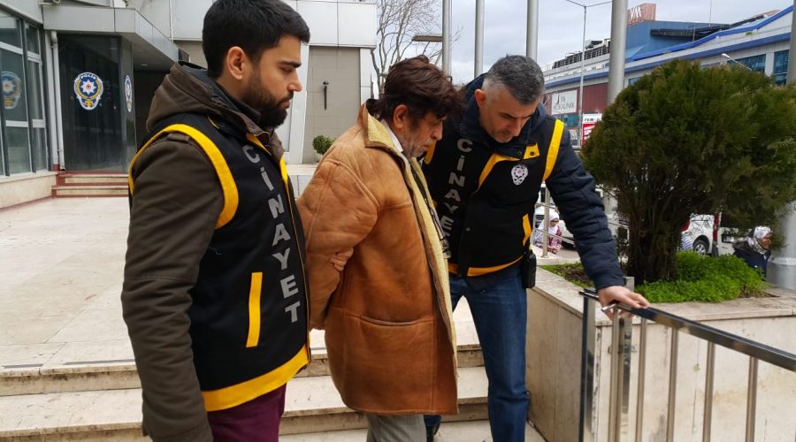 Bursa’da kızını bıçaklayan sanığın yargılanmasına devam edildi