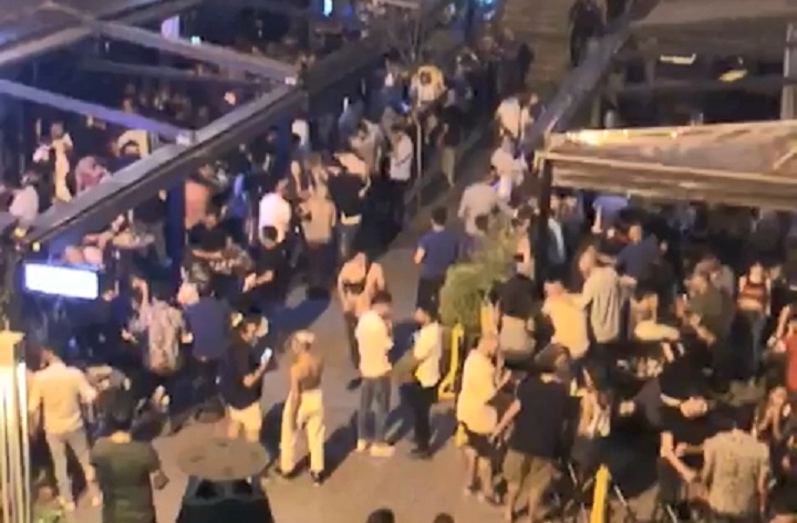 Bursa’da virüs yine unutuldu, eğlence tam gaz sürüyor
