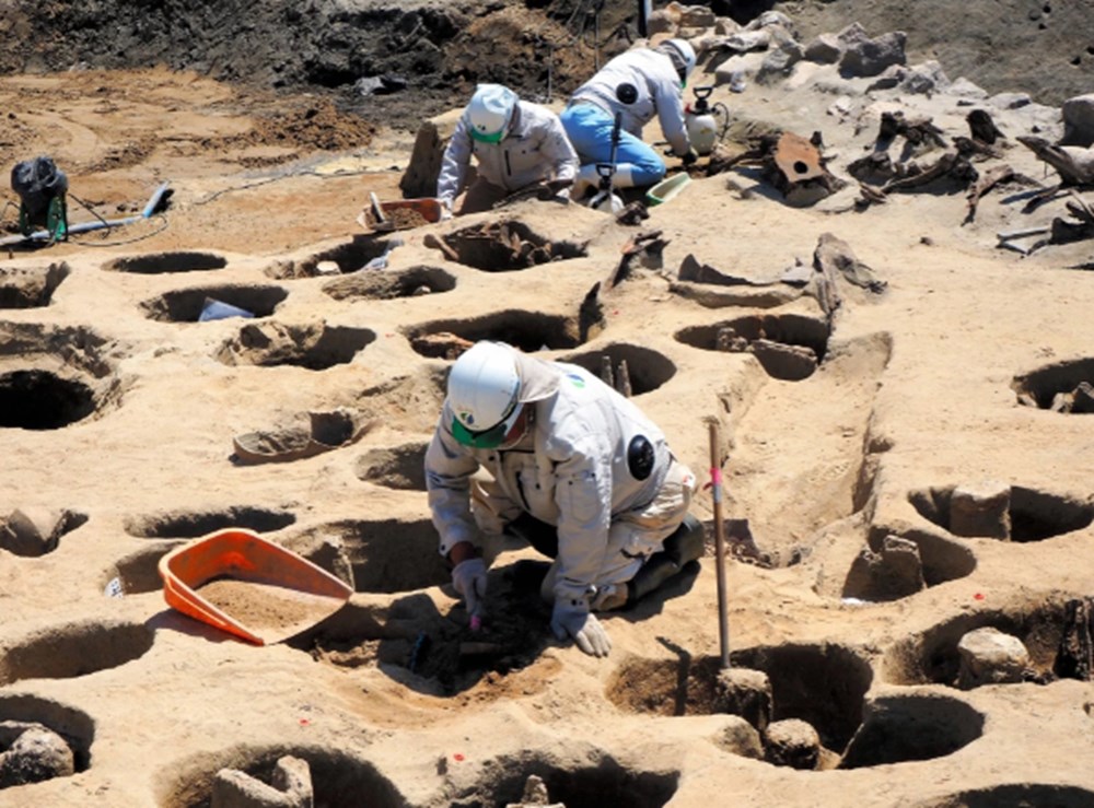 Japonya’da bulunan toplu mezar bulguları salgına işaret ediyor