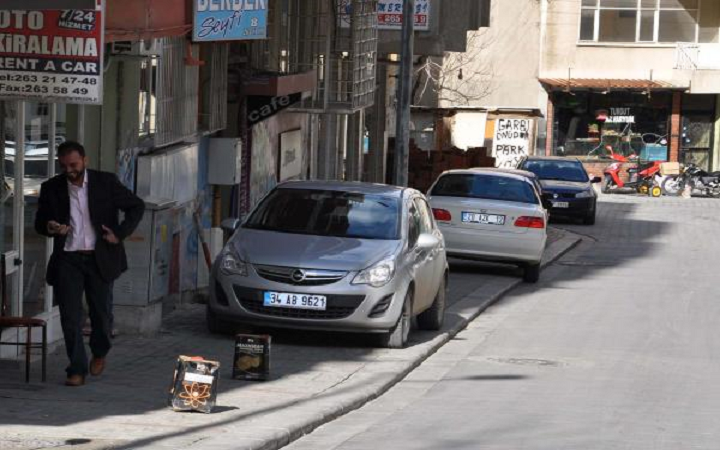 Kaldırıma park etmeye 2 bin TL ceza