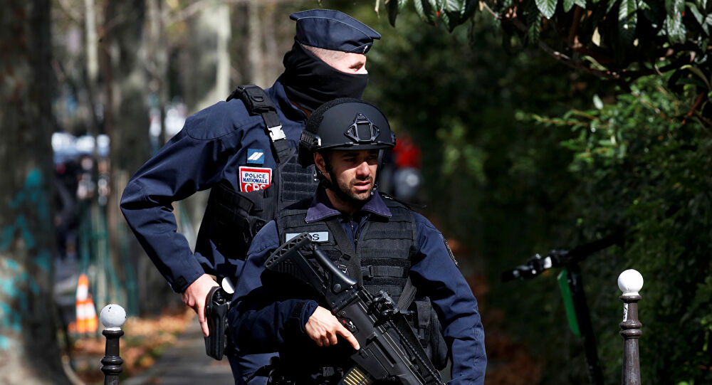 Paris’te Charlie Hebdo binası yakınlarında saldırı