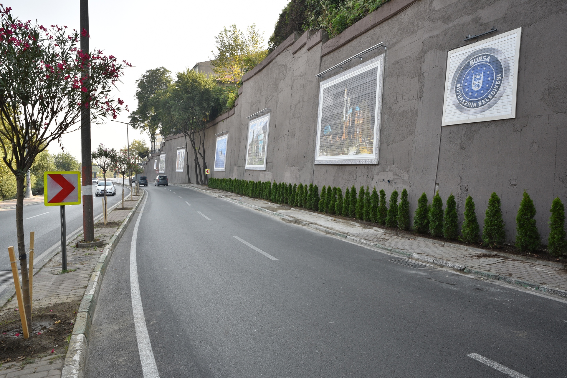 Bursa’da istinat duvarları estetik görünüme kavuştu