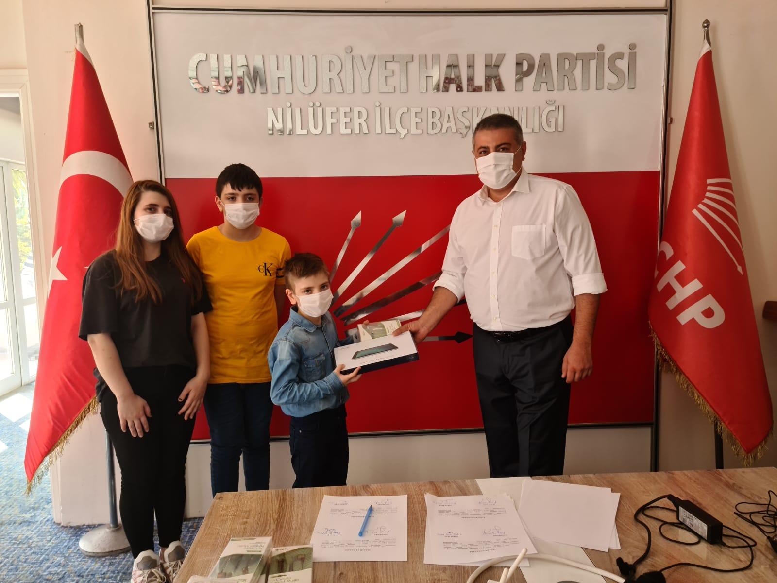 CHP Nilüfer’den online eğitime destek kampanyası