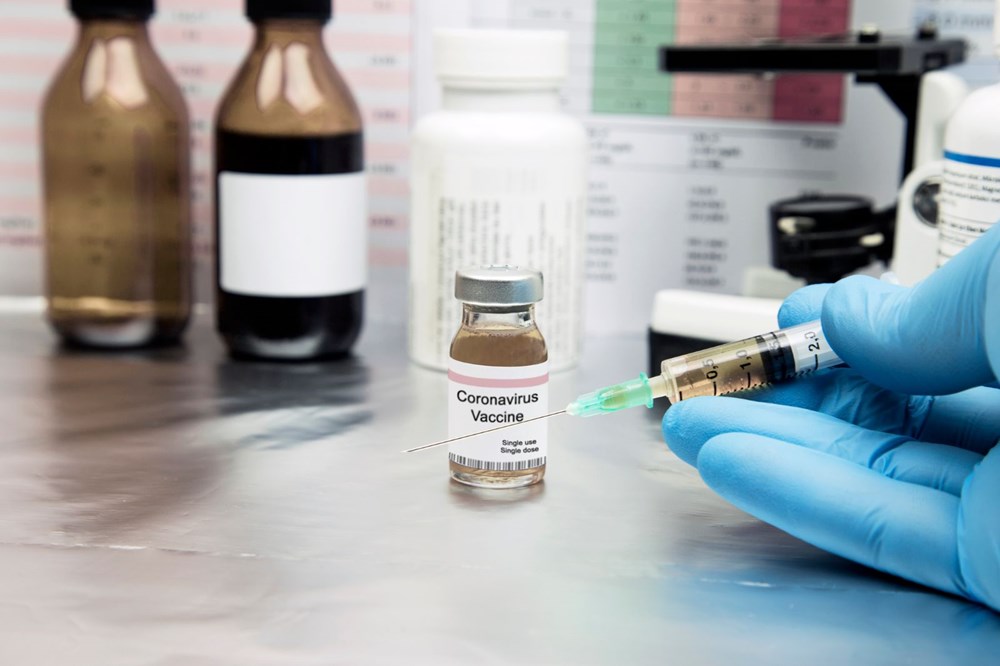 Oxford’un geliştirdiği Kovid-19 aşı adayının 3. aşama klinik denemeleri başladı