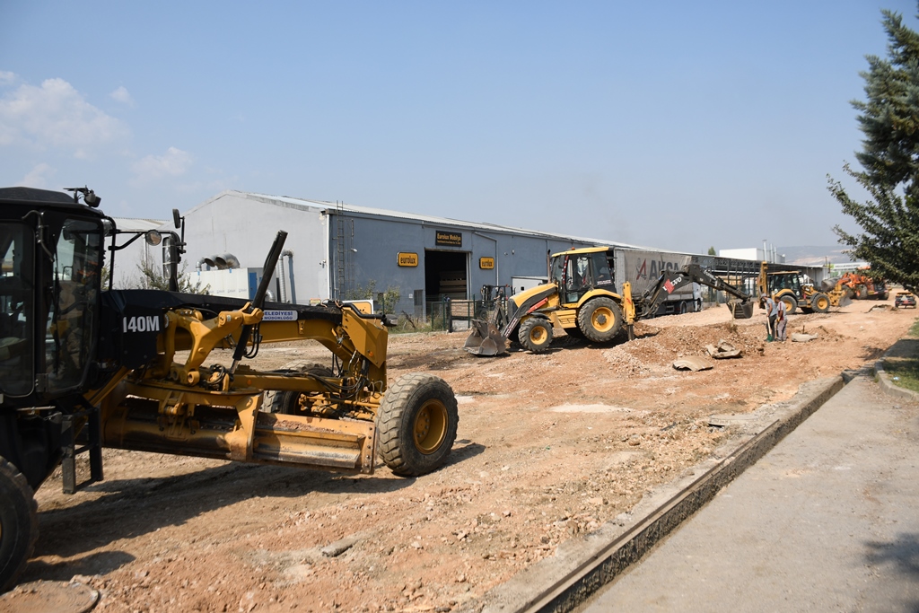İnegöl beton yollar ile kaplanmaya devam ediyor