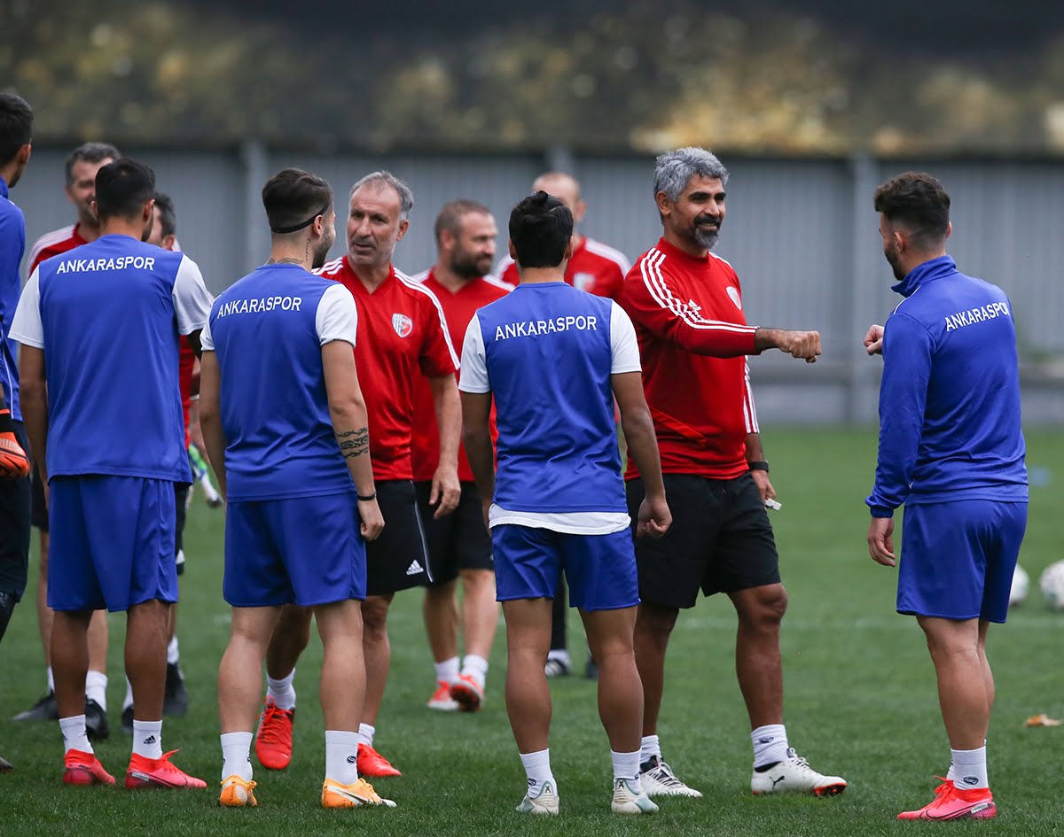 Ankaraspor’da 9’u futbolcu 16 kişinin Kovid-19 testi pozitif çıktı