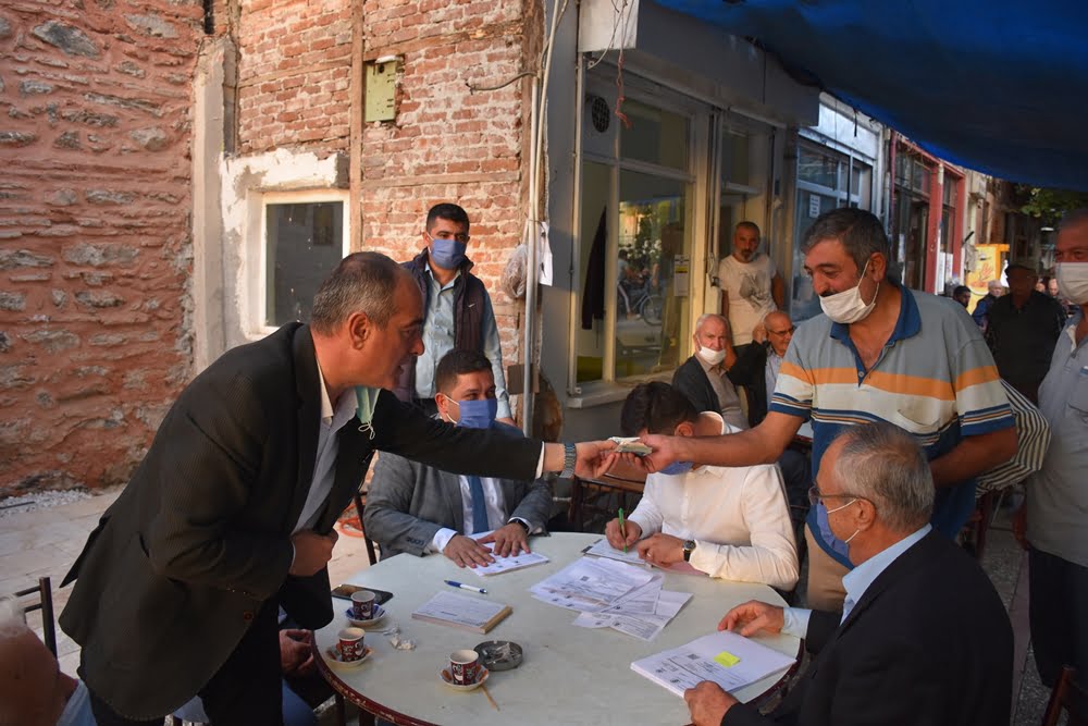 Ürünlerini Gemlik Belediyesi’ne satan zeytinciye ödemeler başladı