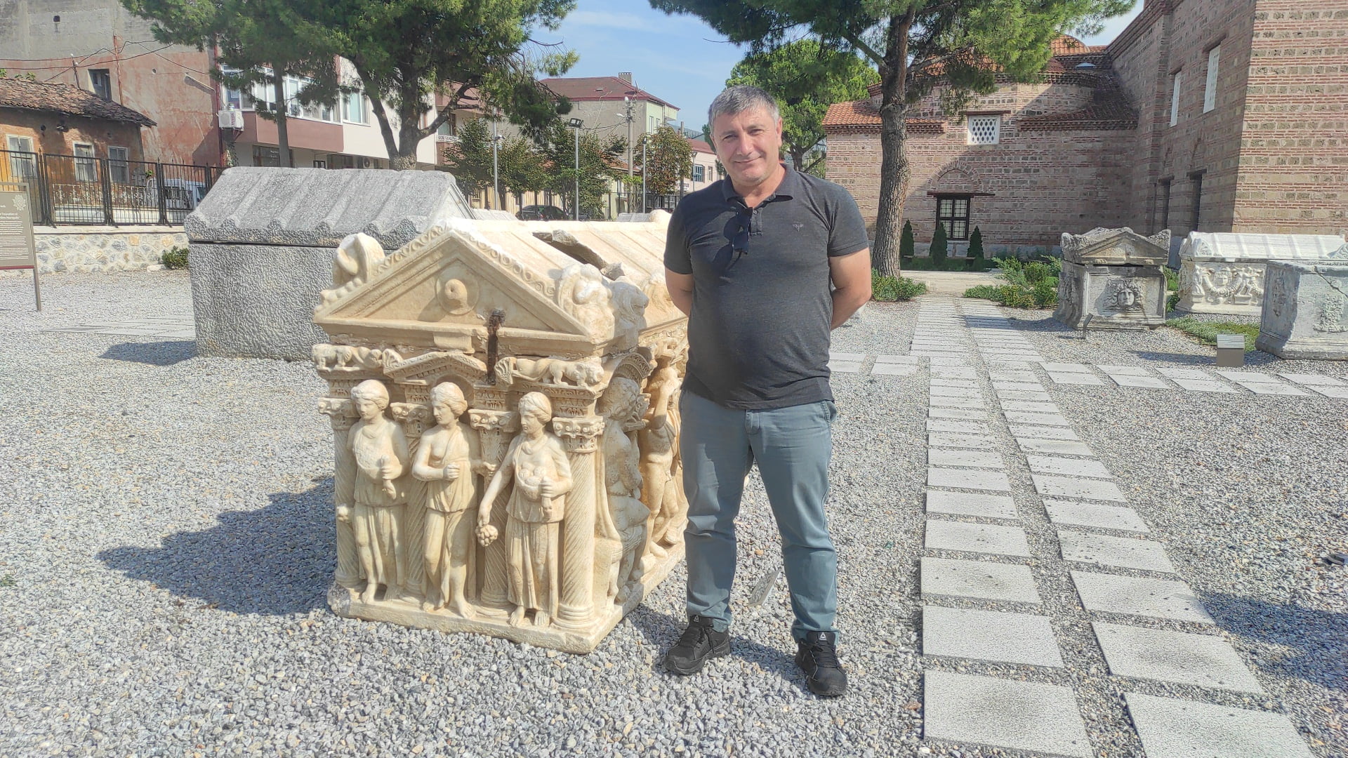 İşçi olduğu müzede uzman olabilecek