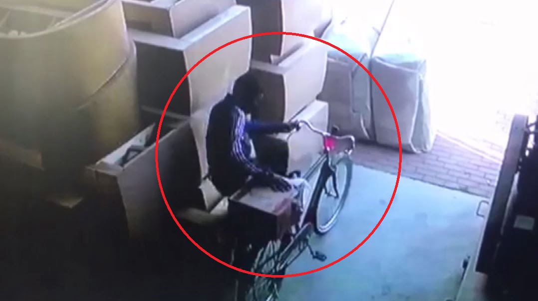 Bursa’da bisiklet hırsızı kameraya yakalandı