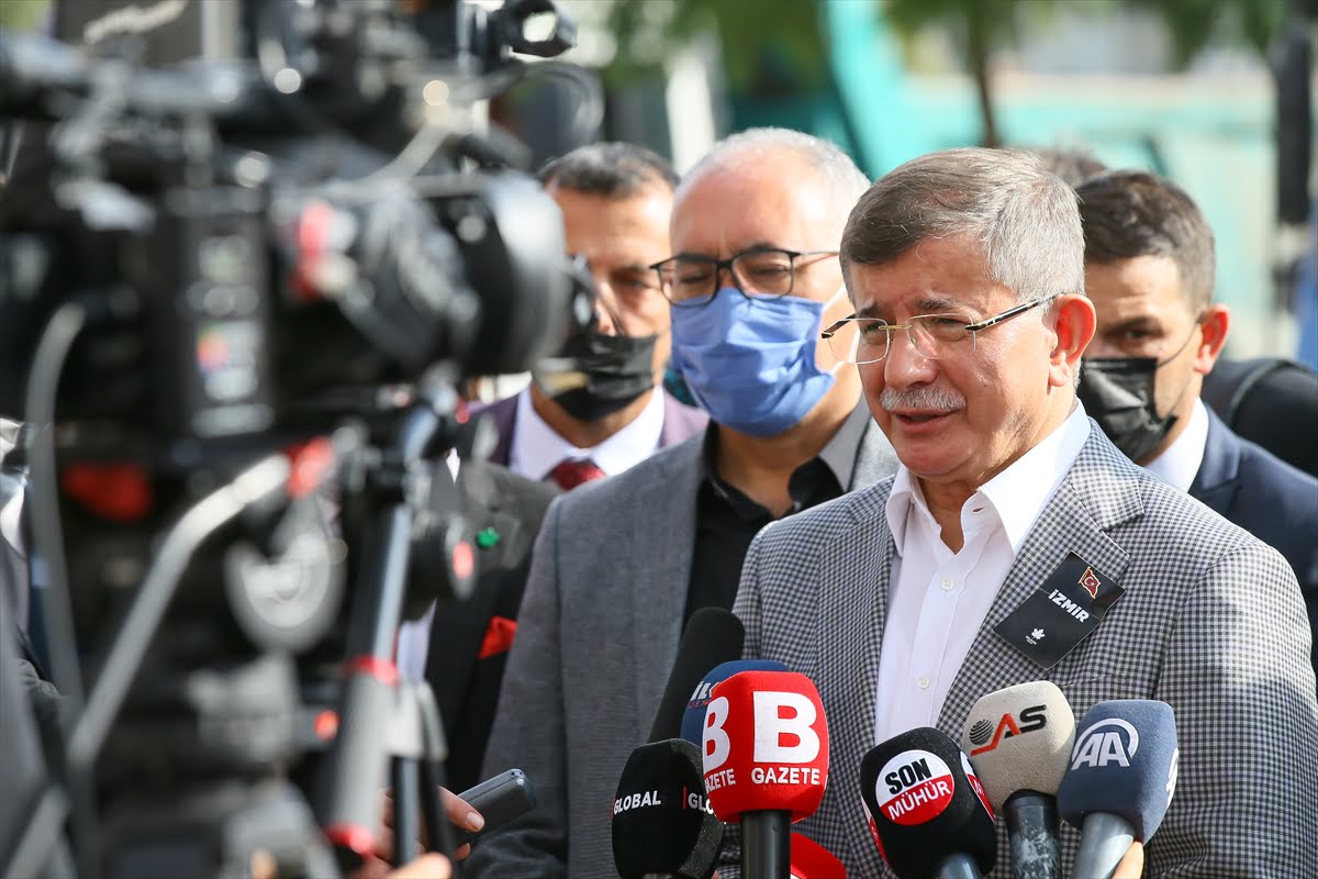 Gelecek Partisi Genel Başkanı Davutoğlu, İzmir’de