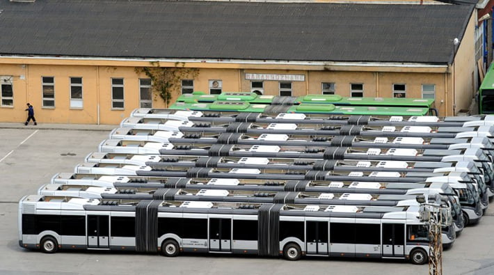 İBB meclisi 300 metrobüs için 90 milyon avro dış borç onaylandı