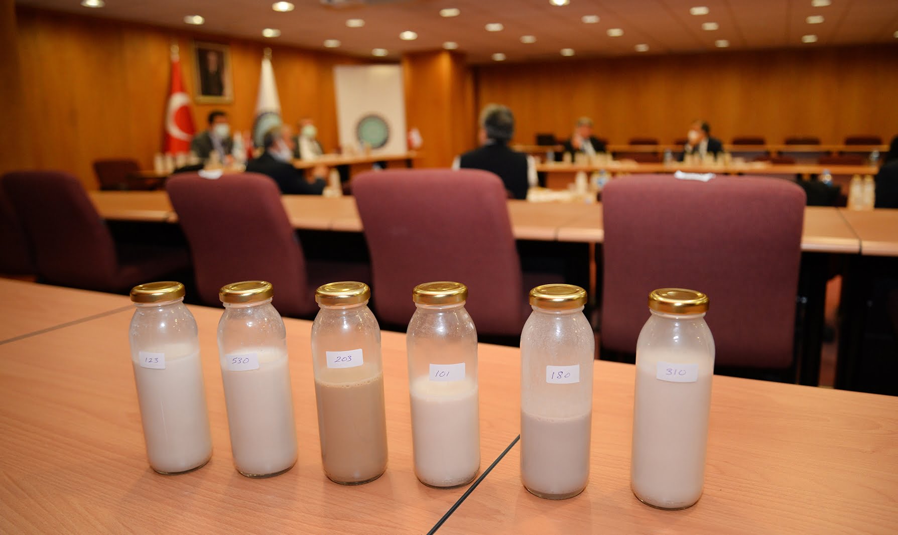 Bursa’da veganlar için süt ve yoğurt üretildi