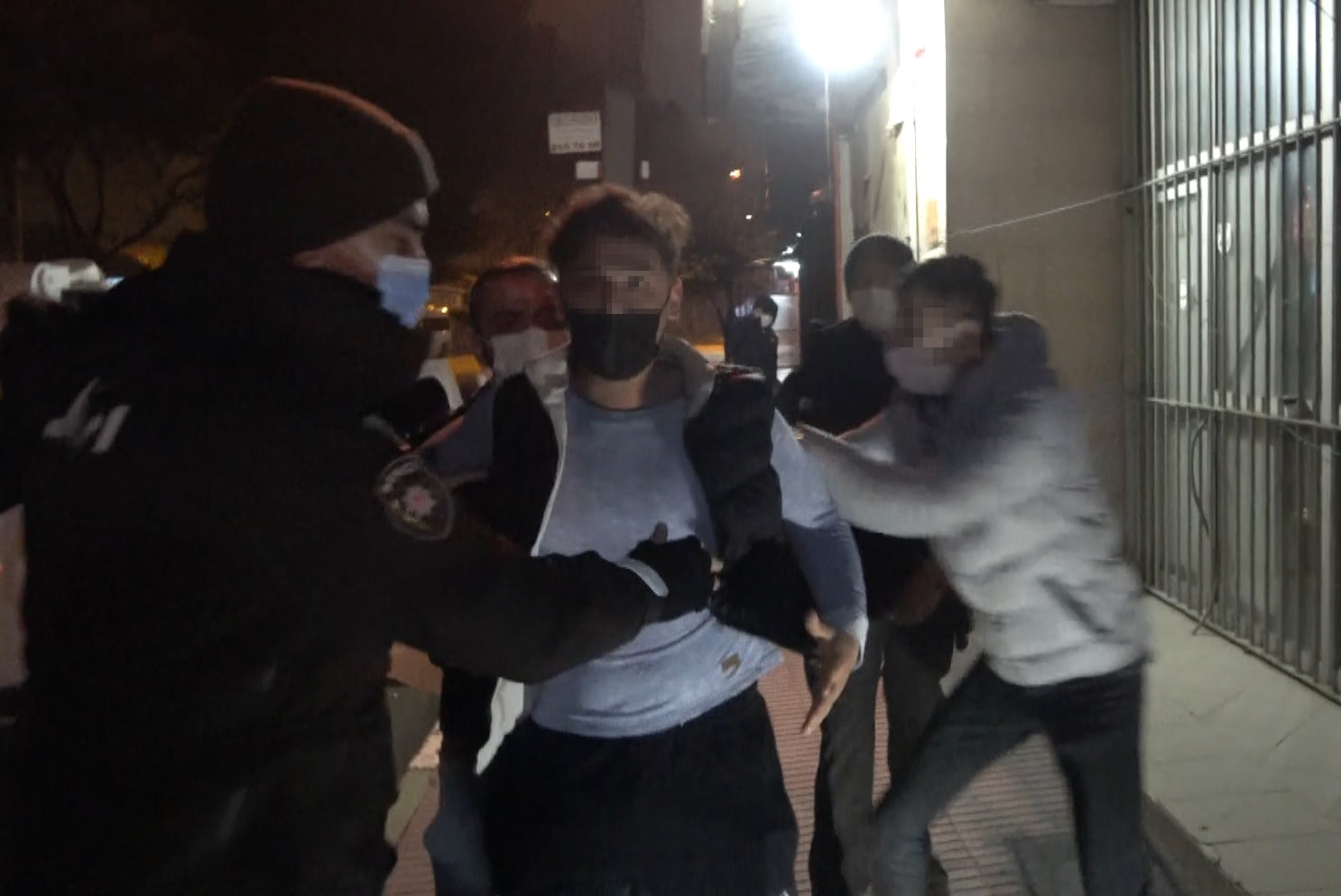 Bursa’da muhabire saldıran boksör tutuklandı