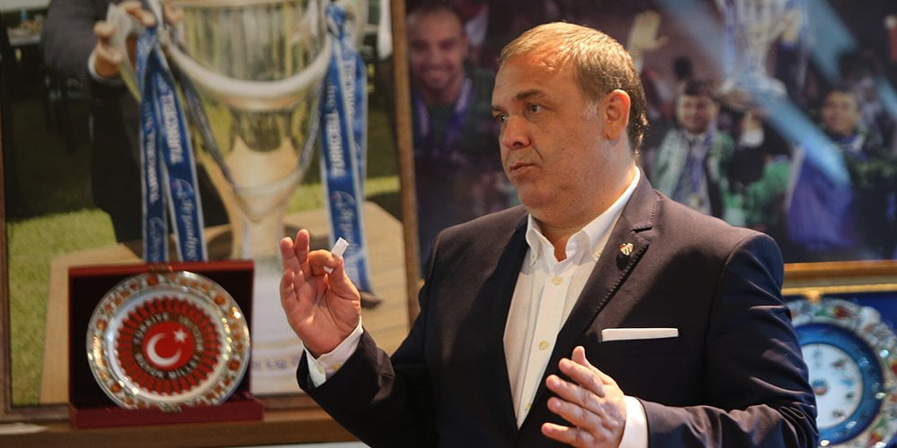 Bursaspor Kulübü Başkanı Erkan Kamat önemli açıklamalarda bulundu