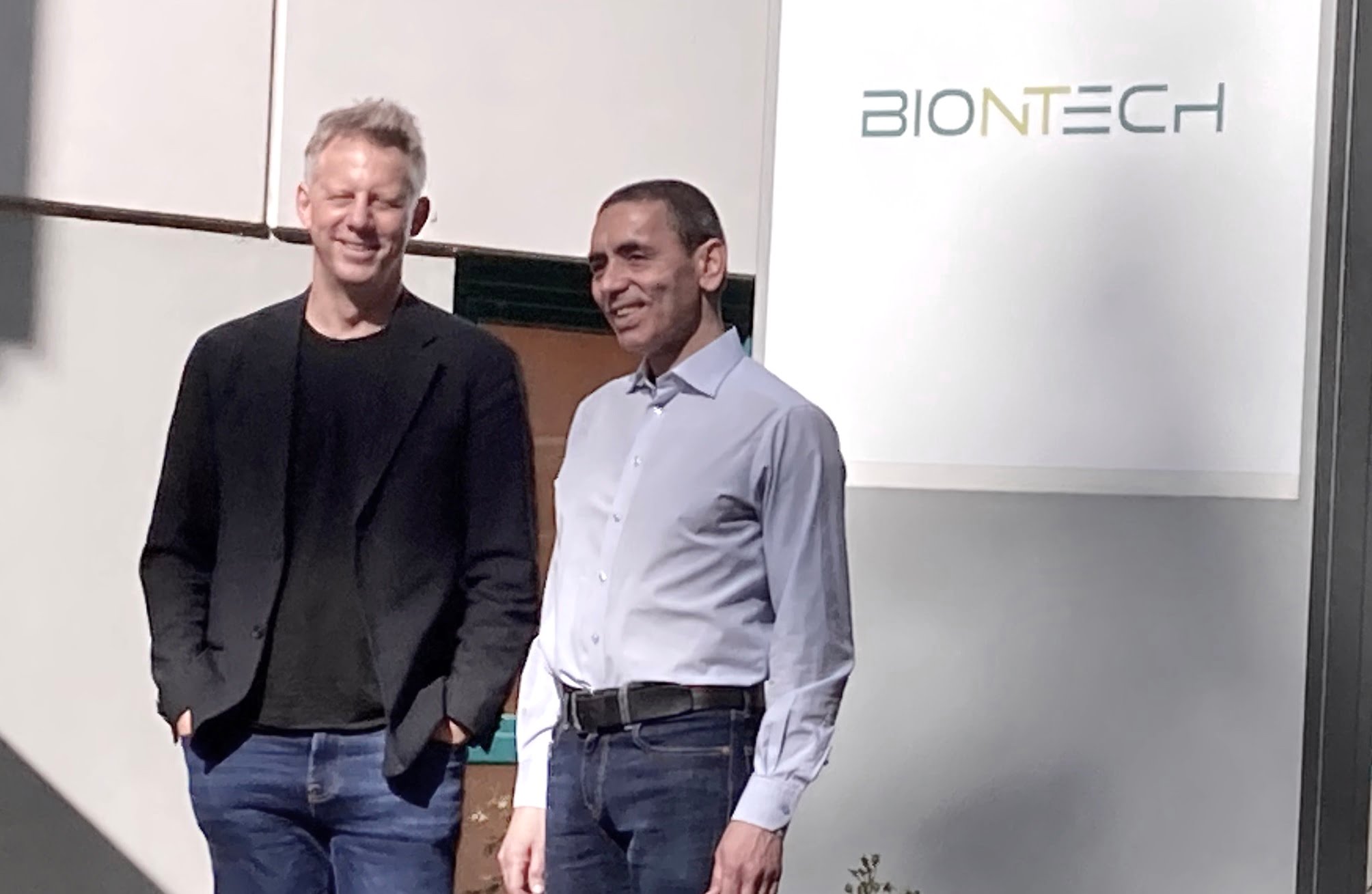 Koronavirüs aşısını geliştiren BioNTech bir yılda 4 kat değerlendi