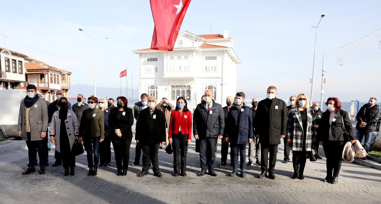 İsmet İnönü Mudanya’da anıtı önünde anıldı