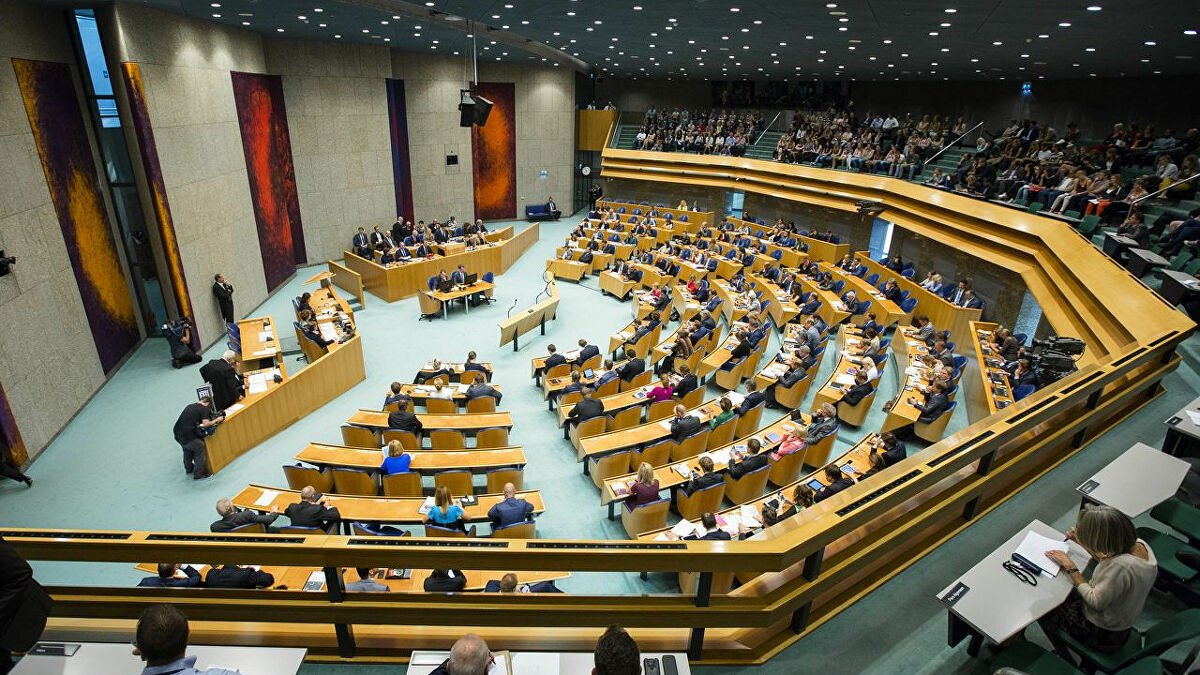 Hollanda’da hükümet istifa etti