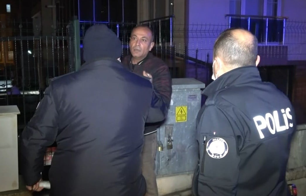 Sigara içip yangını izledi, ceza yedi